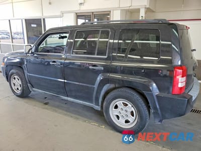 Drugie zdjęcie samochodu z przodu: 2008 JEEP PATRIOT SPORT VIN:1J8FT28W88D772247 - miniatura