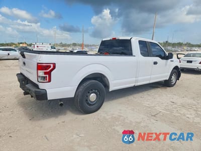 Trzecie zdjęcie samochodu z tyłu: 2018 FORD F150 SUPER CAB VIN:1FTEX1C52JKF39353 - miniatura