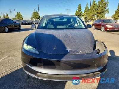 Piąte zdjęcie samochodu w środku: 2024 TESLA MODEL 3 VIN:5YJ3E1EA5RF743418 - miniatura