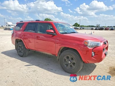 Czwarte zdjęcie samochodu z boku: 2024 TOYOTA 4RUNNER SR5 VIN:JTEMU5JR4R6281838 - miniatura