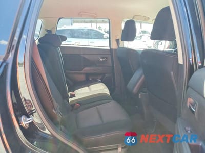 Zdjęcie 11 z 13 samochodu: 2017 MITSUBISHI OUTLANDER SE VIN:JA4AZ3A35HZ065447 - miniatura