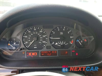 Zdjęcie 9 z 12 samochodu: 2005 BMW 325 I VIN:WBAEV33425KW16816 - miniatura