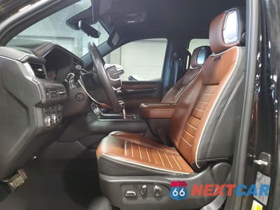 Zdjęcie 7 z 13 samochodu: 2024 GMC YUKON XL DENALI ULTIMATE VIN:1GKS2KKL0RR281011 - miniatura