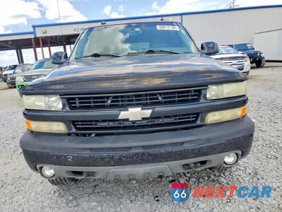Piąte zdjęcie samochodu w środku: 2004 CHEVROLET TAHOE K1500 VIN:1GNEK13Z94R289047 - miniatura