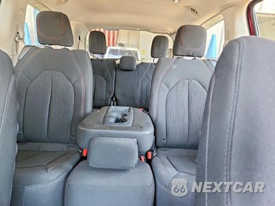 Zdjęcie 10 z 13 samochodu: 2017 CHRYSLER PACIFICA TOURING VIN:2C4RC1DG2HR584379 - miniatura