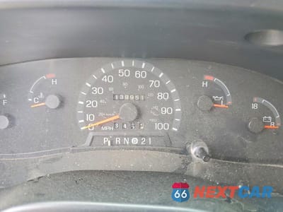 Zdjęcie 9 z 13 samochodu: 1998 FORD E350 VIN:1FBSS31L9WHA44882 - miniatura