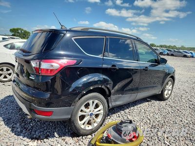 Trzecie zdjęcie samochodu z tyłu: 2018 FORD ESCAPE SE VIN:1FMCU0GD7JUD01252 - miniatura