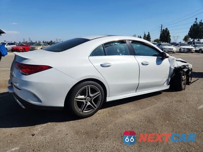 Trzecie zdjęcie samochodu z tyłu: 2021 MERCEDES-BENZ CLA 250 VIN:W1K5J4GB1MN181044 - miniatura