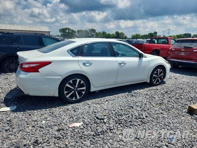 Trzecie zdjęcie samochodu z tyłu: 2016 NISSAN ALTIMA 2.5 SR VIN:1N4AL3AP0GC125958 - miniatura