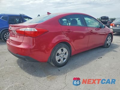 Trzecie zdjęcie samochodu z tyłu: 2016 KIA FORTE LX VIN:KNAFK4A64G5598652 - miniatura