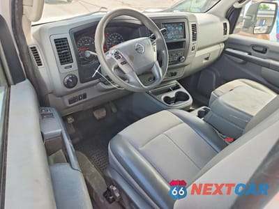 Zdjęcie 8 z 13 samochodu: 2014 NISSAN NV 2500 DELIVERY VAN VIN:1N6AF0LY5EN108741 - miniatura