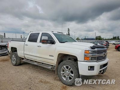 Czwarte zdjęcie samochodu z boku: 2017 CHEVROLET SILVERADO K2500 HIGH COUNTRY VIN:1GC1KXEY9HF244342 - miniatura