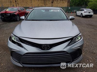 Piąte zdjęcie samochodu w środku: 2023 TOYOTA CAMRY LE VIN:4T1C11AK8PU766766 - miniatura