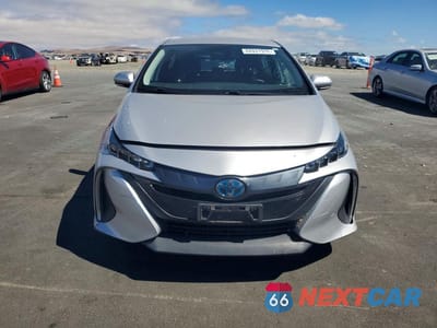 Piąte zdjęcie samochodu w środku: 2021 TOYOTA PRIUS PRIME LE VIN:JTDKAMFP2M3191586 - miniatura