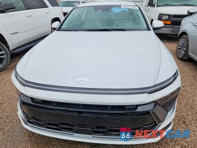 Piąte zdjęcie samochodu w środku: 2026 HYUNDAI SONATA HYBRID BLUE VIN:KMHL24JJ2TA142883 - miniatura