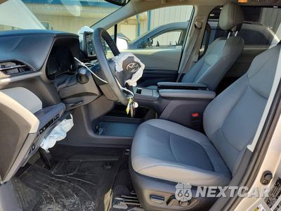 Zdjęcie 7 z 13 samochodu: 2023 TOYOTA SIENNA XLE VIN:5TDJSKFC3PS093745 - miniatura