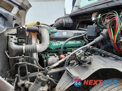 Zdjęcie 14 z 14 samochodu: 2016 VOLVO VNL SEMI TRUCK VIN:4V4NC9EH9GN948365 - miniatura