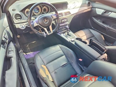 Zdjęcie 8 z 12 samochodu: 2013 MERCEDES-BENZ C 250 VIN:WDDGJ4HB7DG031810 - miniatura