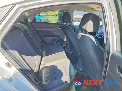 Zdjęcie 10 z 12 samochodu: 2021 HYUNDAI ACCENT SE VIN:3KPC24A66ME131769 - miniatura
