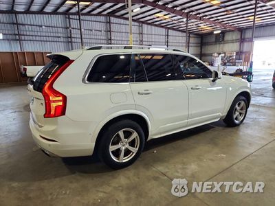 Trzecie zdjęcie samochodu z tyłu: 2017 VOLVO XC90 T5 VIN:YV4102KK5H1105585 - miniatura