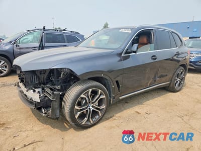 2021 BMW X5 SDRIVE 40I 5UXCR4C03M9F26793 - główne zdjęcie licytacji z USA - miniatura