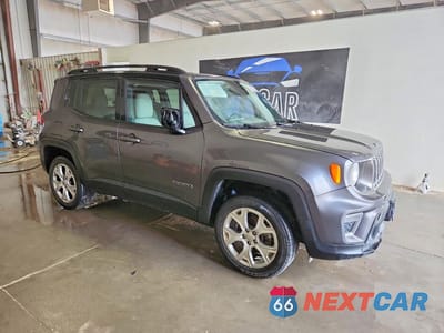 Czwarte zdjęcie samochodu z boku: 2020 JEEP RENEGADE LIMITED VIN:ZACNJBD11LPL97795 - miniatura