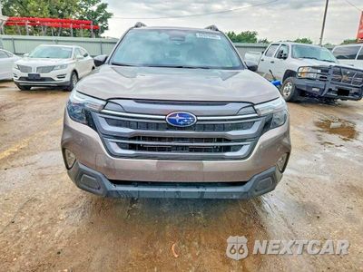 Piąte zdjęcie samochodu w środku: 2025 SUBARU FORESTER PREMIUM VIN:JF2SLSED9SH435113 - miniatura