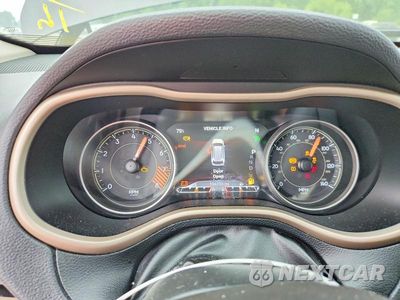 Zdjęcie 9 z 13 samochodu: 2015 JEEP CHEROKEE LIMITED VIN:1C4PJMDS9FW615702 - miniatura