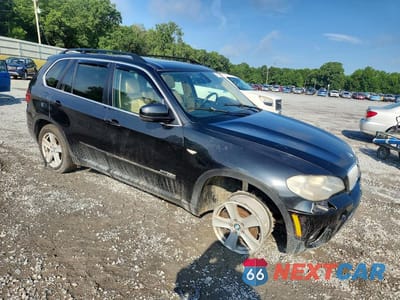 Czwarte zdjęcie samochodu z boku: 2013 BMW X5 XDRIVE35D VIN:5UXZW0C55D0B96215 - miniatura