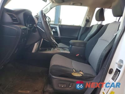 Zdjęcie 7 z 13 samochodu: 2018 TOYOTA 4RUNNER SR5 VIN:JTEZU5JR4J5174546 - miniatura