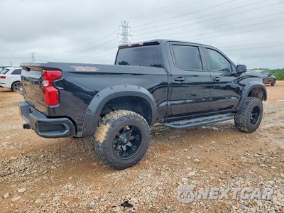 Trzecie zdjęcie samochodu z tyłu: 2019 CHEVROLET SILVERADO K1500 LT TRAIL BOSS VIN:3GCPYFED2KG131922 - miniatura