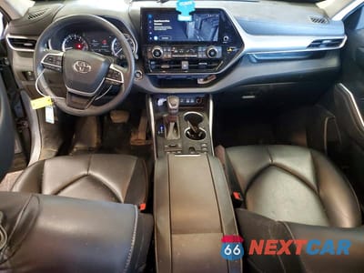 Zdjęcie 8 z 12 samochodu: 2023 TOYOTA HIGHLANDER XLE VIN:5TDKDRBH8PS013073 - miniatura
