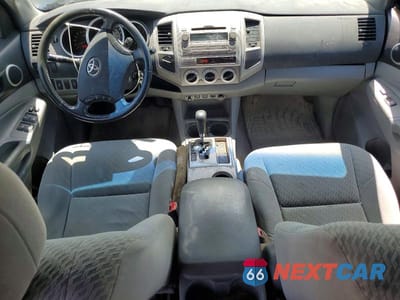 Zdjęcie 8 z 12 samochodu: 2011 TOYOTA TACOMA DOUBLE CAB VIN:5TFLU4EN8BX009679 - miniatura