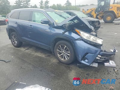 Czwarte zdjęcie samochodu z boku: 2019 TOYOTA HIGHLANDER HYBRID XLE VIN:5TDJGRFHXKS054147 - miniatura