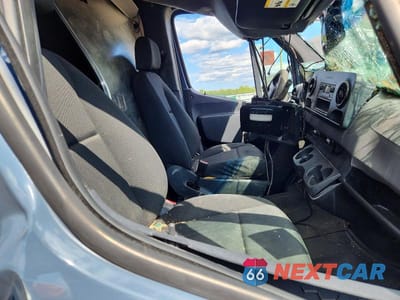 Zdjęcie 11 z 13 samochodu: 2019 MERCEDES-BENZ SPRINTER 2500/3500 DELIVERY VAN VIN:WD4PF1CD7KT011845 - miniatura