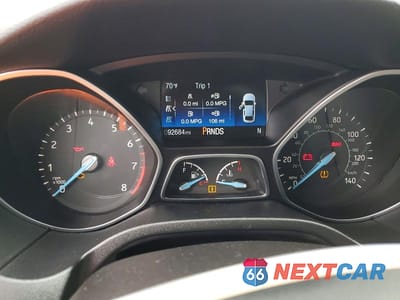 Zdjęcie 9 z 12 samochodu: 2015 FORD FOCUS SE VIN:1FADP3F24FL281479 - miniatura