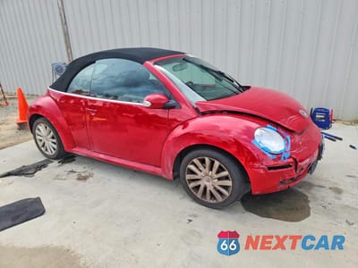 Czwarte zdjęcie samochodu z boku: 2008 VOLKSWAGEN NEW BEETLE CONVERTIBLE SE VIN:3VWRF31Y78M408366 - miniatura