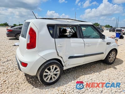 Trzecie zdjęcie samochodu z tyłu: 2012 KIA SOUL BASE VIN:KNDJT2A53C7358237 - miniatura