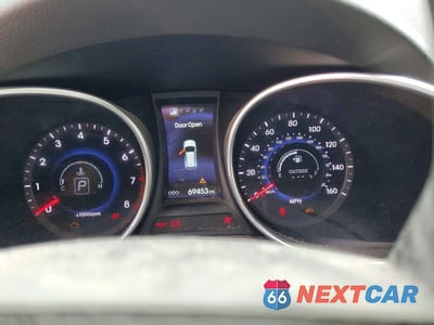 Zdjęcie 9 z 13 samochodu: 2015 HYUNDAI SANTA FE SPORT 2.0T VIN:5XYZWDLA0FG255462 - miniatura