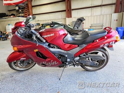 Trzecie zdjęcie samochodu z tyłu: 1999 KAWASAKI ZX1100 D VIN:JKAZXBD11XA058358 - miniatura