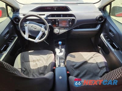 Zdjęcie 8 z 12 samochodu: 2016 TOYOTA PRIUS C TWO VIN:JTDKDTB34G1139722 - miniatura