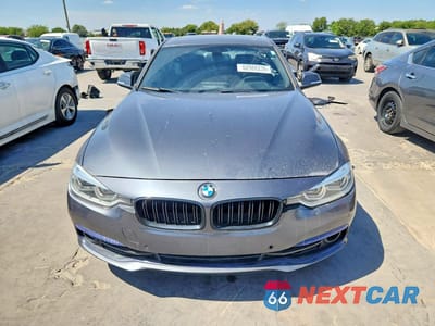 Piąte zdjęcie samochodu w środku: 2017 BMW 330 XI VIN:WBA8D9C30HA011715 - miniatura