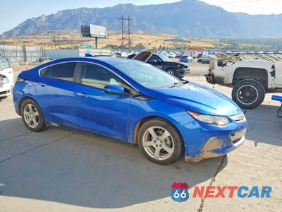 Czwarte zdjęcie samochodu z boku: 2017 CHEVROLET VOLT LT VIN:1G1RA6S5XHU212899 - miniatura