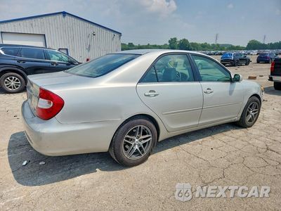Trzecie zdjęcie samochodu z tyłu: 2002 TOYOTA CAMRY XLE V6 VIN:4T1BF30K52U506554 - miniatura