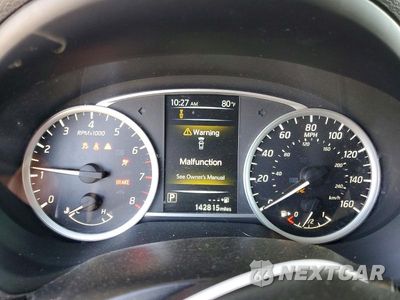 Zdjęcie 9 z 12 samochodu: 2018 NISSAN SENTRA S VIN:3N1AB7AP3JY318028 - miniatura