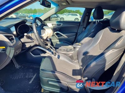 Zdjęcie 7 z 12 samochodu: 2013 HYUNDAI VELOSTER BASE VIN:KMHTC6AD4DU110262 - miniatura
