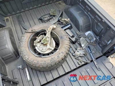 Zdjęcie 12 z 13 samochodu: 2024 GMC SIERRA K1500 AT4 VIN:1GTUUEE86RZ364644 - miniatura