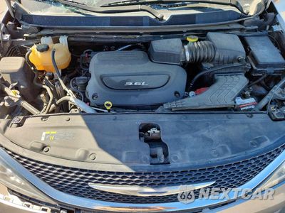 Zdjęcie 12 z 13 samochodu: 2018 CHRYSLER PACIFICA LIMITED VIN:2C4RC1GG3JR245891 - miniatura
