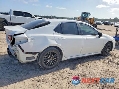 Trzecie zdjęcie samochodu z tyłu: 2024 TOYOTA CAMRY SE VIN:4T1G11AK1RU874201 - miniatura