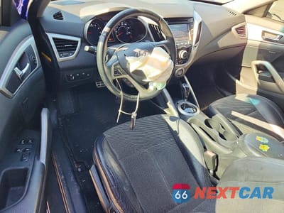Zdjęcie 8 z 12 samochodu: 2013 HYUNDAI VELOSTER BASE VIN:KMHTC6AD4DU110262 - miniatura